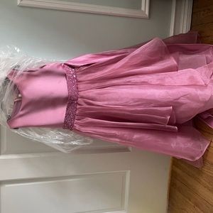 Girls princess/flower girls dress. Size 6. Pink
